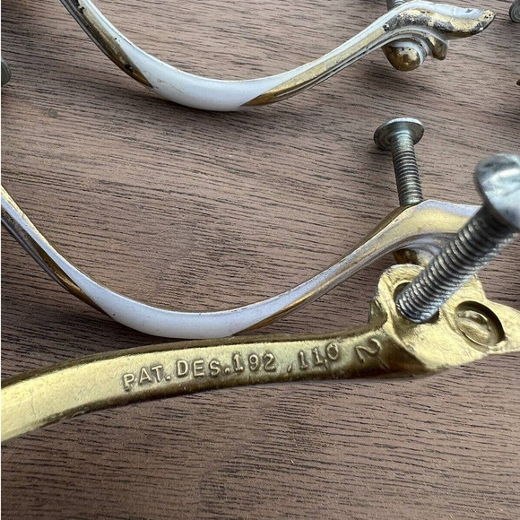 Vintage‎ Allison French Provincial Drawer Pulls Lot of 4 Center White On Brass - Picture 8 of 8